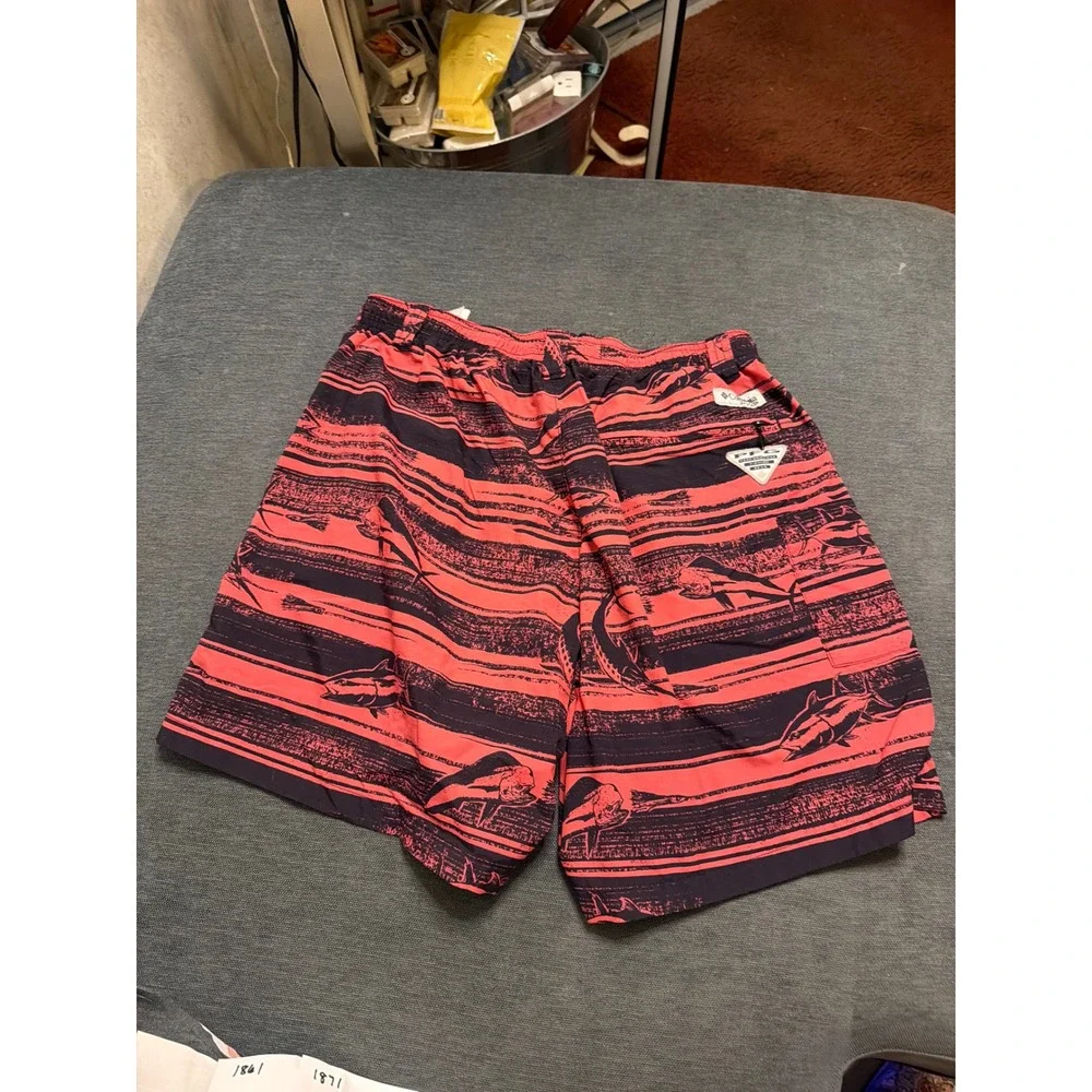 Columbia PFG Mens Red Black Marlin Fish Stripe Fishing Shorts Omni-Shade‎ Medium
